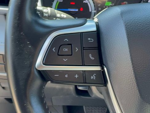 Certified 2020 Toyota Highlander XLE AWD/4WD image 21