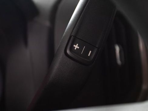 Used 2022 Chevrolet Silverado 1500 Custom image 13