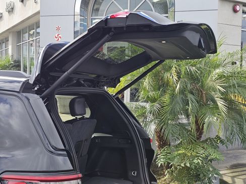 New 2025 Jeep Grand Cherokee L Altitude image 8