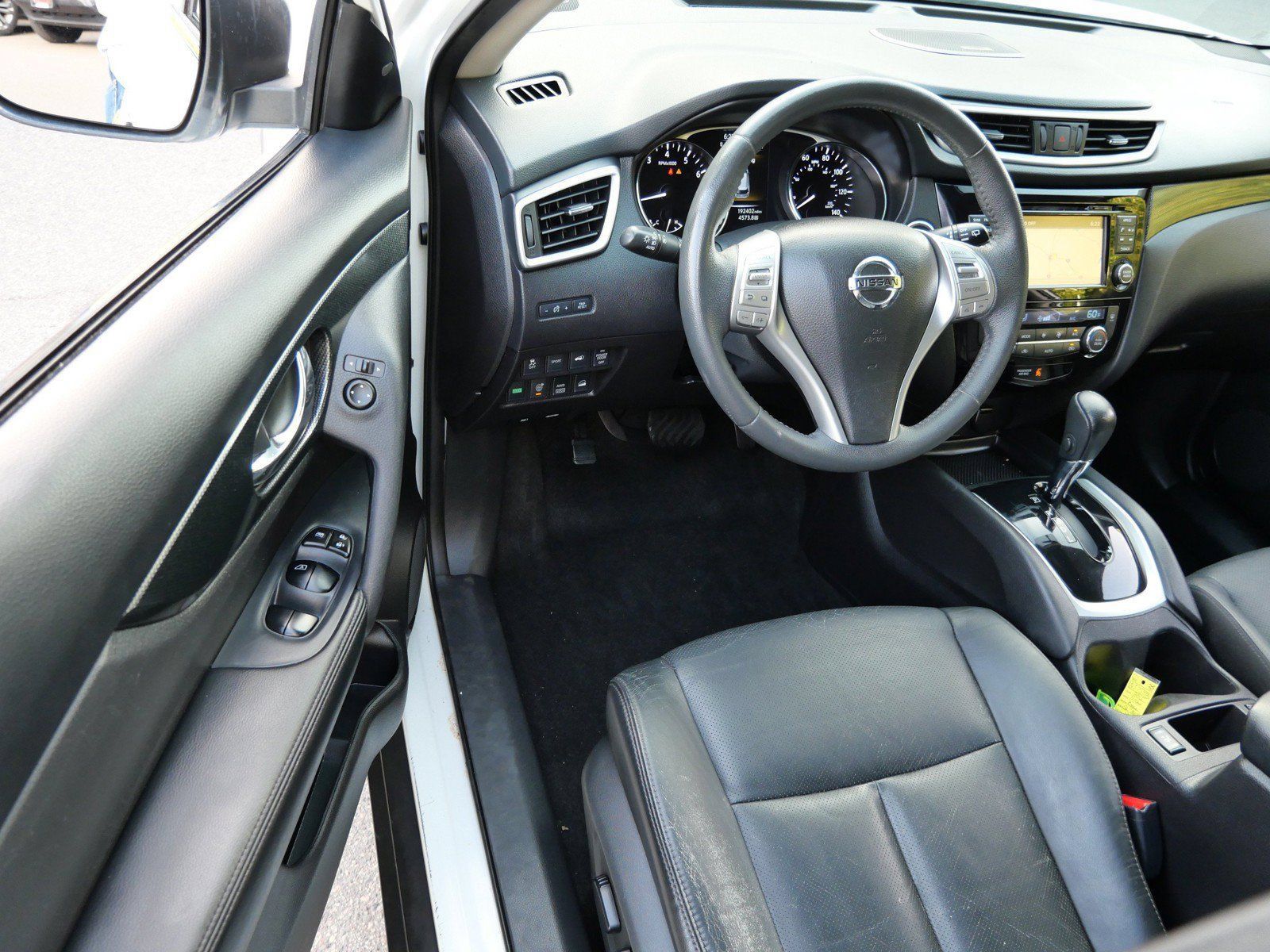 Used 2015 Nissan Rogue SL w/ SL Premium Package AWD/4WD image 10