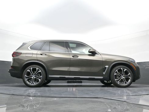 New 2026 BMW X5 xDrive40i AWD/4WD image 27