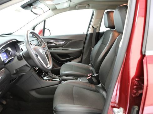Certified 2022 Buick Encore Preferred w/ Safety Package AWD/4WD image 9