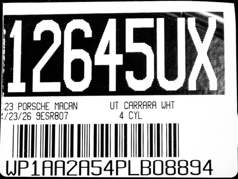 Certified 2023 Porsche Macan AWD/4WD image 29