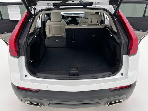 Used 2022 Cadillac XT4 Luxury w/ Cold Weather Package AWD/4WD image 24