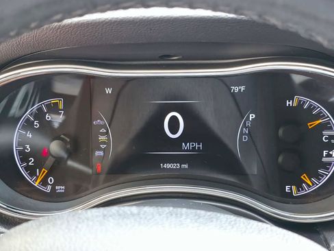 Used 2017 Jeep Grand Cherokee Altitude image 18