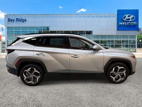 Used 2023 Hyundai Tucson Limited AWD/4WD image 2