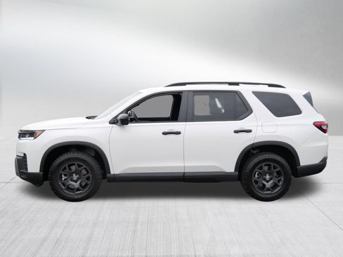 Used 2026 Honda Pilot TrailSport image 4
