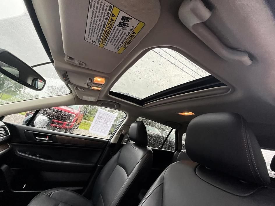 Used 2017 Subaru Outback 2.5i Limited AWD/4WD image 29
