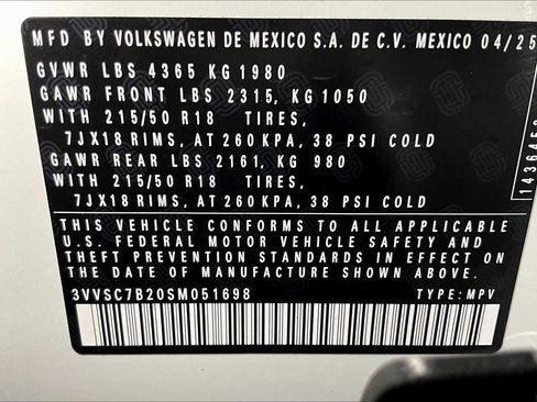 New 2025 Volkswagen Taos SE FWD image 20
