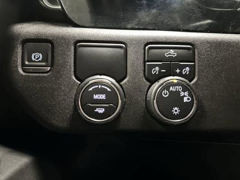 Used 2024 Chevrolet Silverado 1500 LT RWD image 19