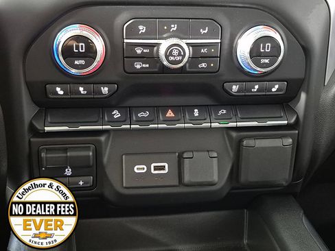 Used 2022 GMC Sierra 1500 SLT w/ SLT Premium Package AWD/4WD image 20