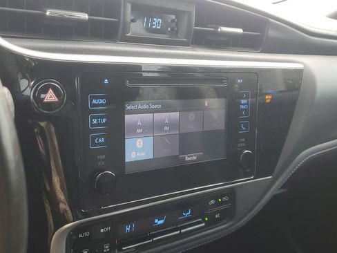 Used 2018 Toyota Corolla L image 19