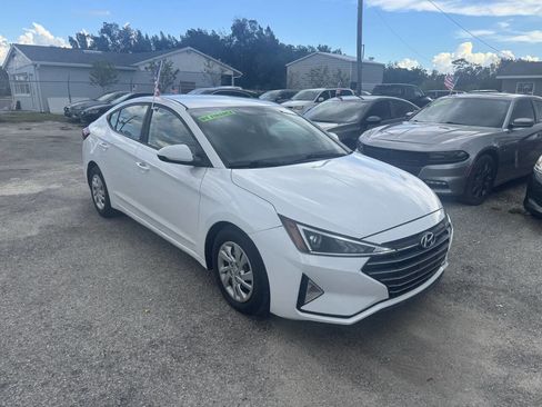 Used 2019 Hyundai Elantra SE w/ Cargo Package image 13