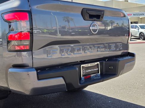Used 2022 Nissan Frontier SV RWD image 6