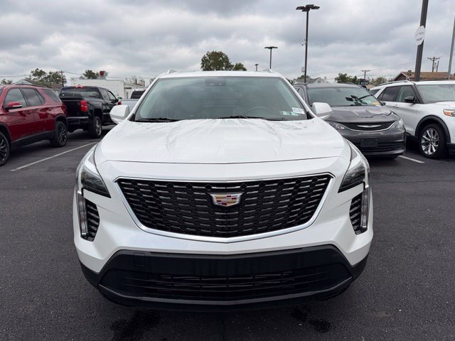 Certified 2023 Cadillac XT4 Luxury w/ Cold Weather Package AWD/4WD image 3