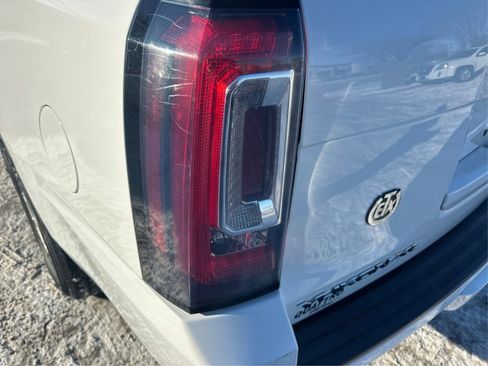 Used 2018 GMC Yukon XL SLT w/ Open Road Package image 22