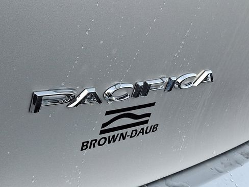 Used 2026 Chrysler Pacifica Select AWD/4WD image 19