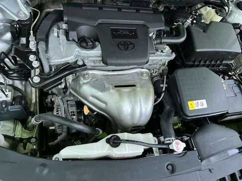 Used 2017 Toyota Camry LE FWD image 29