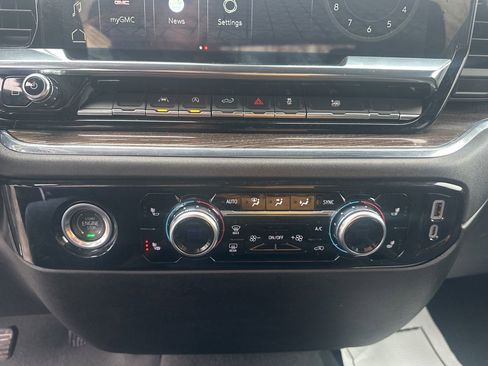 Used 2024 GMC Sierra 1500 Elevation image 19