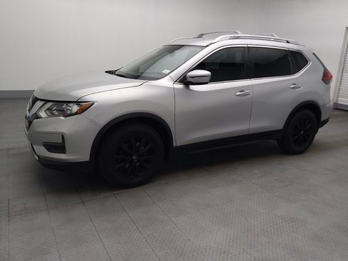 Used 2019 Nissan Rogue S w/ Special Edition Package FWD image 2