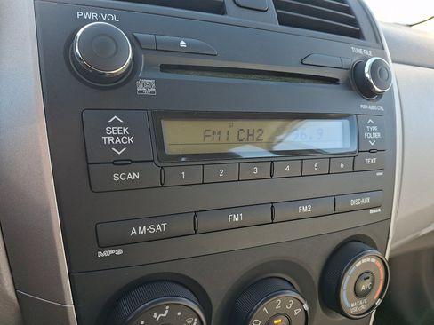 Used 2010 Toyota Corolla LE image 16