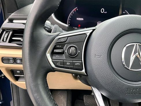 Used 2023 Acura MDX SH-AWD image 11