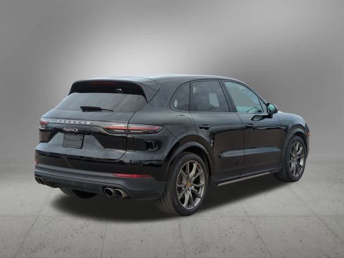 Used 2022 Porsche Cayenne S image 6