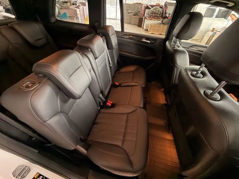 Used 2019 Mercedes-Benz GLS 450 4MATIC image 20