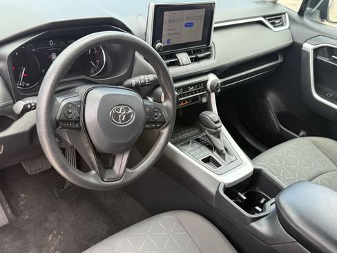 Used 2024 Toyota RAV4 XLE AWD/4WD image 10
