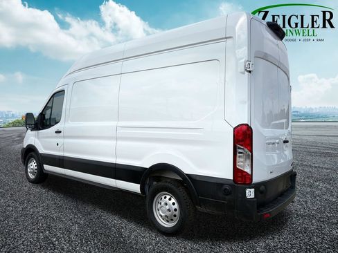 Used 2025 Ford Transit 250 148 High Roof AWD image 3