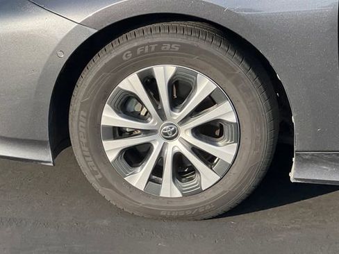 Used 2021 Toyota Prius Prime Limited image 36