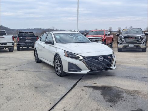 Used 2024 Nissan Altima 2.0 SR image 5