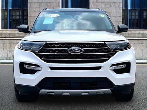 Used 2023 Ford Explorer XLT w/ Equipment Group 202A AWD/4WD image 3