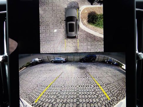 New 2026 Volvo XC60 B5 Plus w/ Protection Package Premier image 19