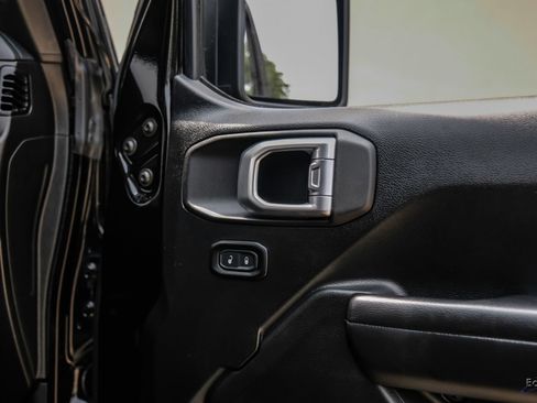 Used 2020 Jeep Wrangler Unlimited Sport S AWD/4WD image 94