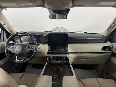 Used 2019 Lincoln Navigator Reserve w/ Cargo Package AWD/4WD image 11