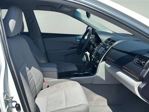 Used 2016 Toyota Camry LE FWD image 13