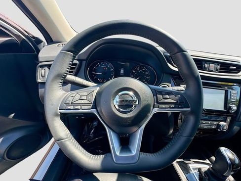Used 2017 Nissan Rogue SL w/ SL Premium Package AWD/4WD image 16