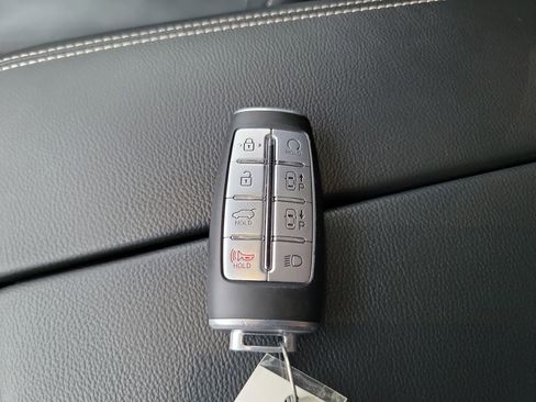 Used 2022 Genesis GV80 2.5T w/ Prestige Package 04 image 24