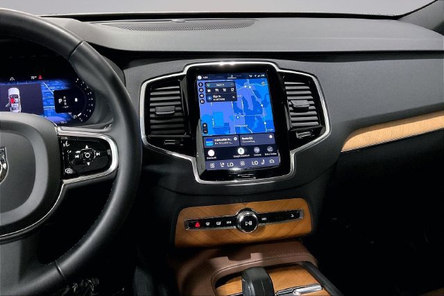 Certified 2024 Volvo XC90 B5 Plus w/ Protection Package Premier AWD/4WD image 9