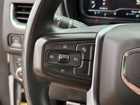 Used 2023 GMC Yukon SLT AWD/4WD image 16