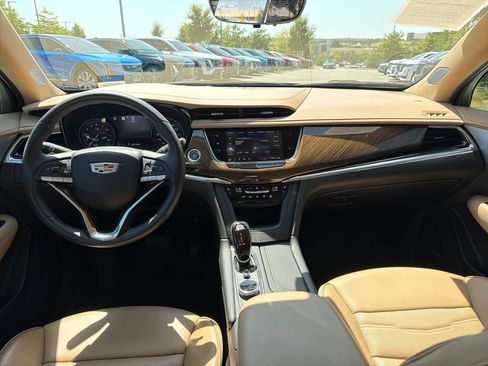 Used 2020 Cadillac XT6 Premium Luxury w/ Platinum Package AWD/4WD image 30