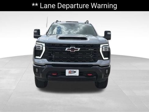 Certified 2026 Chevrolet Silverado 2500 ZR2 AWD/4WD image 8