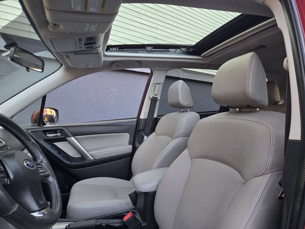 Used 2016 Subaru Forester 2.5i Limited AWD/4WD image 9