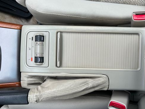 Used 2005 Subaru Outback 2.5i image 21