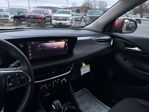 Used 2024 Buick Encore GX Preferred image 4