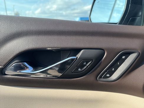 Used 2019 GMC Acadia Denali w/ LPO, Floor Liner Package image 11