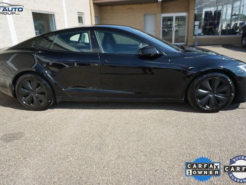 Used 2022 Tesla Model S Plaid image 6