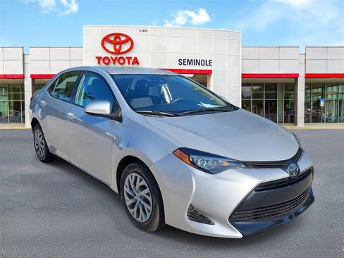 Used 2019 Toyota Corolla LE image 2