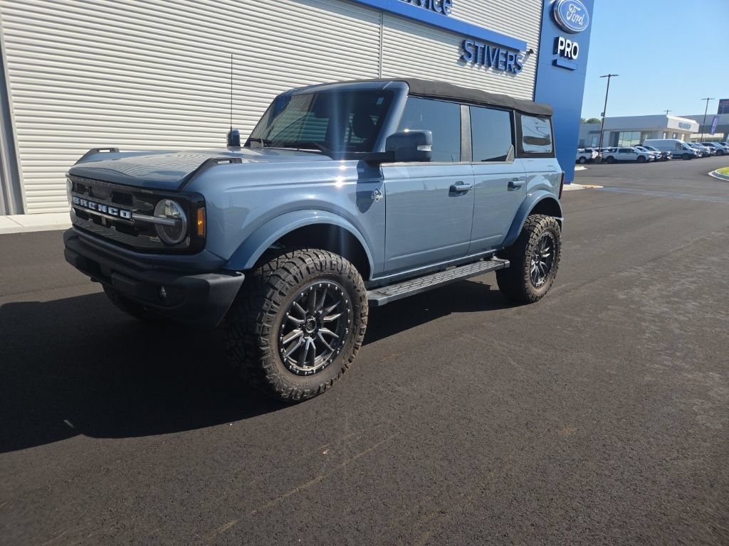 Used 2023 Ford Bronco Outer Banks AWD/4WD image 4